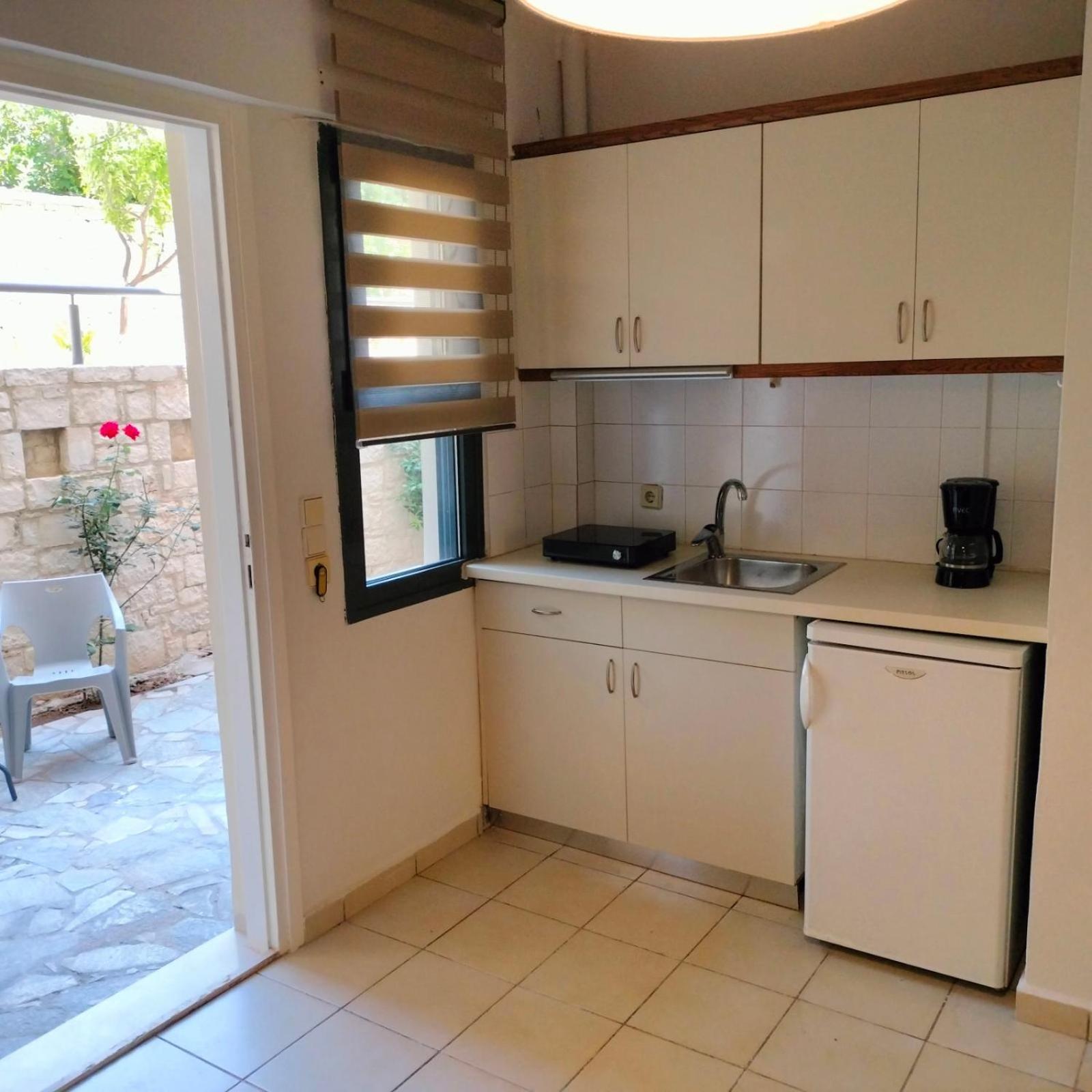 Nancy - Chara Apartments Картерос Экстерьер фото