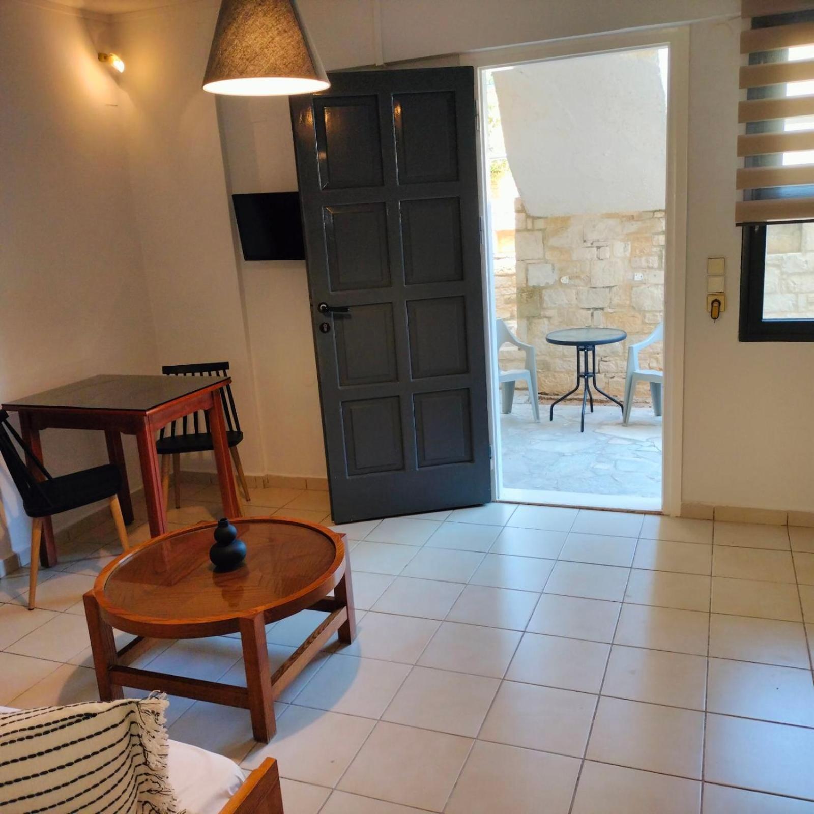 Nancy - Chara Apartments Картерос Экстерьер фото