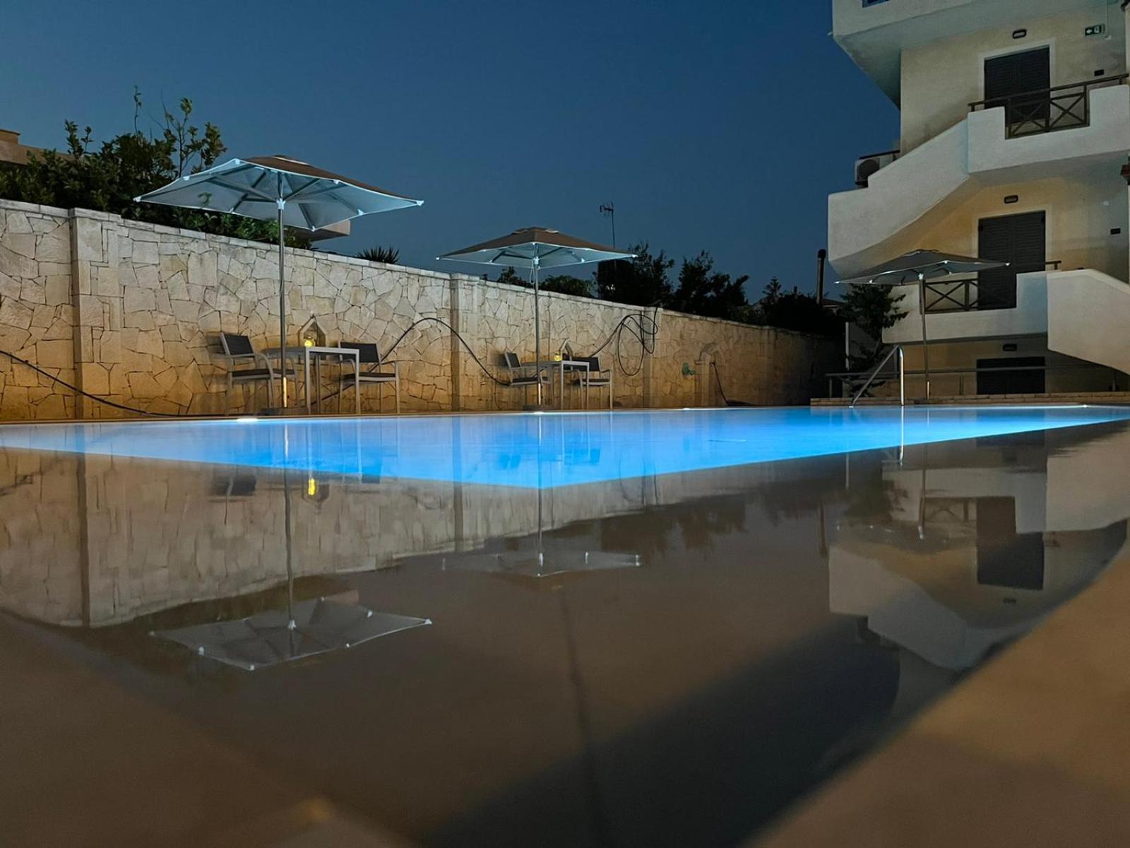 Nancy - Chara Apartments Картерос Экстерьер фото