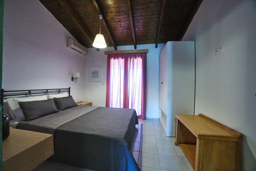 Nancy - Chara Apartments Картерос Экстерьер фото