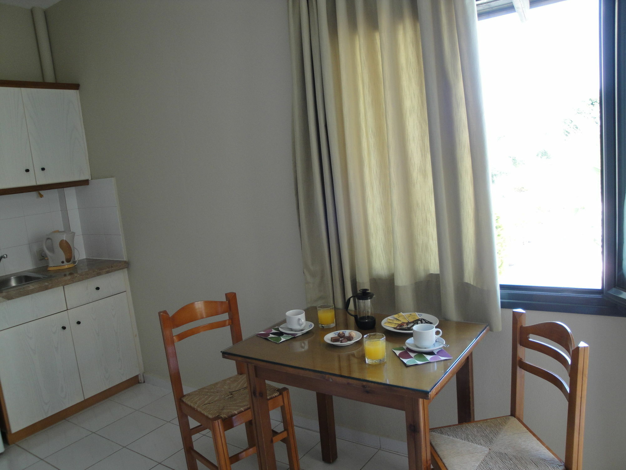 Nancy - Chara Apartments Картерос Экстерьер фото